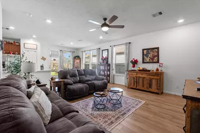 712 Allana Lane, Alvin, TX 77511 - Photo 9