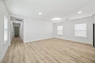 1419 Laird St, Houston, TX 77008 - Photo 7