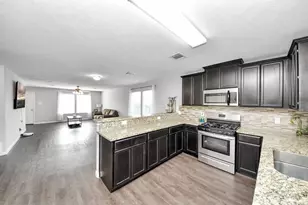 696 Rd 5105, Cleveland, TX 77327 - Photo 7