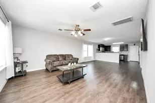 696 Rd 5105, Cleveland, TX 77327 - Photo 3