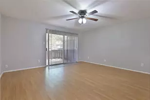 5005 Georgi Ln, Houston, TX 77092 - Photo 13