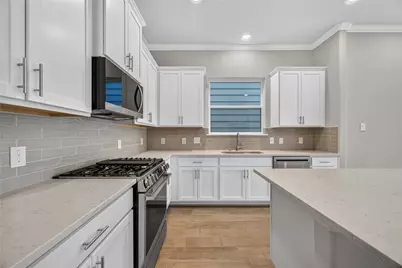 5672 Nolda Street, Houston, TX 77007 - Photo 9