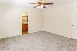 84 Fallshire Dr, The Woodlands, TX 77381 - Photo 9