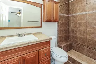 84 Fallshire Dr, The Woodlands, TX 77381 - Photo 11