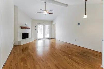 84 Fallshire Drive, The Woodlands, TX 77381 - Photo 3