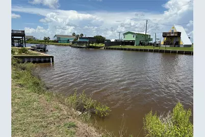 1279 County Road 299, Sargent, TX 77414 - Photo 7