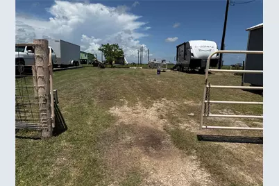 1279 County Road 299, Sargent, TX 77414 - Photo 3