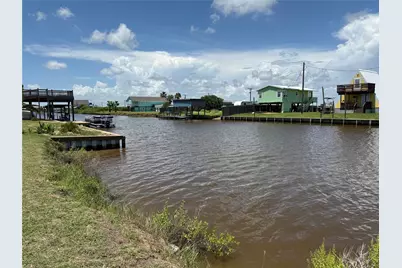 1279 County Road 299, Sargent, TX 77414 - Photo 5