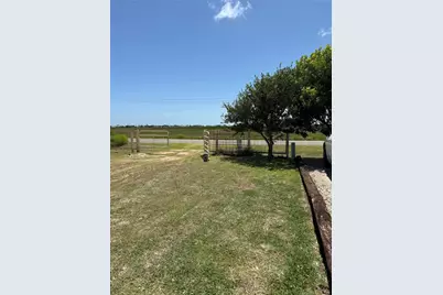 1279 County Road 299, Sargent, TX 77414 - Photo 13