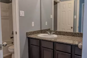12559 Colony Hill Ln, Houston, TX 77014 - Photo 9