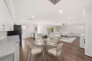 5434 Valkeith Dr, Houston, TX 77096 - Photo 9