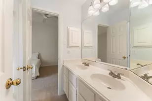 75 N Floral Leaf Cir, The Woodlands, TX 77381 - Photo 31