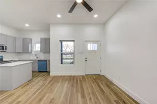 9725 Stedman St, Houston, TX 77029 - Photo 3