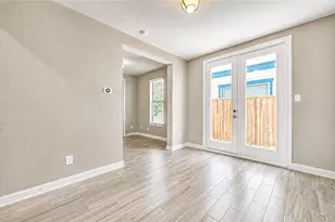 5826 Darling St, Houston, TX 77007 - Photo 9