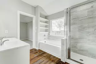 7027 Sun Creek Dr, Hitchcock, TX 77563 - Photo 17