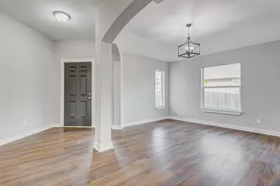 7027 Sun Creek Drive, Hitchcock, TX 77563 - Photo 3