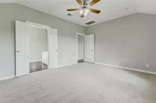 7027 Sun Creek Dr, Hitchcock, TX 77563 - Photo 19