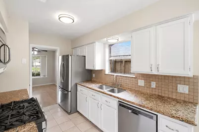 18607 Hiddenbay Way, Spring, TX 77379 - Photo 15