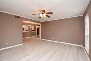 5200 Arboles Dr, Houston, TX 77035 - Photo 7