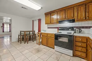 4514 E 24th E St, Dickinson, TX 77539 - Photo 3