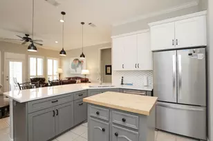 7639 Ameswood Rd, Houston, TX 77095 - Photo 17