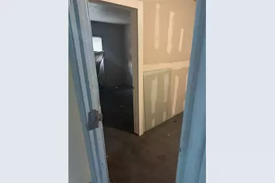 5417 Doulton Drive, Houston, TX 77033 - Photo 15