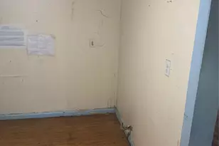 5417 Doulton Dr, Houston, TX 77033 - Photo 13