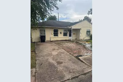 5417 Doulton Drive, Houston, TX 77033 - Photo 5