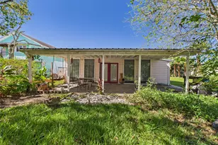 713 6th St, San Leon, TX 77539 - Photo 5