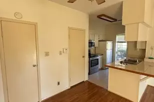 7575 Cambridge St, Houston, TX 77054 - Photo 7