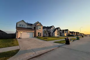 2335 Spring Hollow Dr, Baytown, TX 77521 - Photo 11