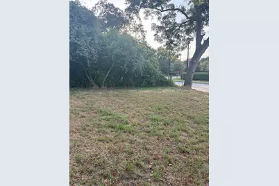 303 Austin Street, Richmond, TX 77469 - Photo 9