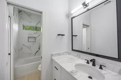 4210 New Orleans Street, Houston, TX 77020 - Photo 9