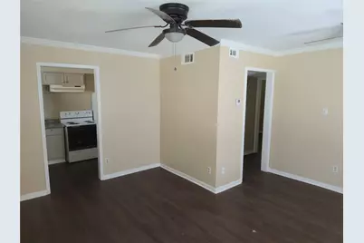 4710 Airport Boulevard #301, Houston, TX 77048 - Photo 3