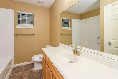 4918 N Cancun Drive, Houston, TX 77045 - Photo 11