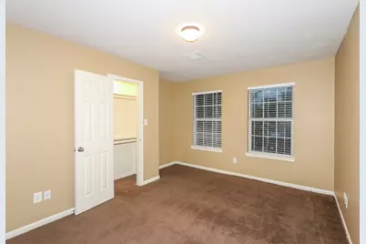 4918 N Cancun Drive, Houston, TX 77045 - Photo 15