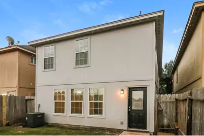 4918 N Cancun Drive, Houston, TX 77045 - Photo 17