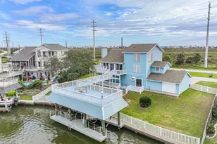 12822 Santiago Cir, Galveston, TX 77554 - Photo 5