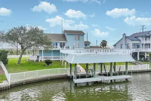 12822 Santiago Cir, Galveston, TX 77554 - Photo 3