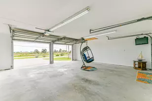 12822 Santiago Cir, Galveston, TX 77554 - Photo 43