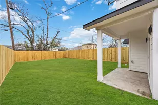 5955 Southseas St, Houston, TX 77033 - Photo 33