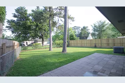 322 Broad Ripple Drive, Houston, TX 77336 - Photo 15