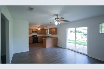 322 Broad Ripple Drive, Houston, TX 77336 - Photo 9