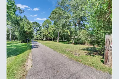 3147 Hughes Road, Dickinson, TX 77539 - Photo 7