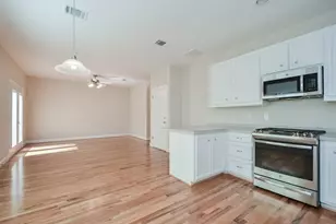 924 E 39th St, Houston, TX 77022 - Photo 11