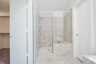 924 E 39th St, Houston, TX 77022 - Photo 21