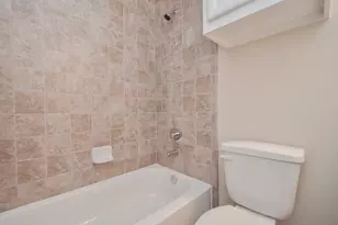 924 E 39th St, Houston, TX 77022 - Photo 29