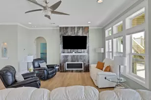 2396 Sand Drift Ln, Crystal Beach, TX 77650 - Photo 7