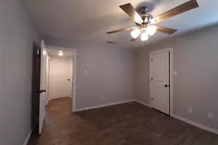 9707 Richmond Ave, Houston, TX 77042 - Photo 11