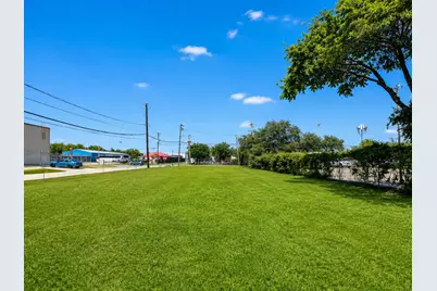 2002 Telephone Road, Houston, TX 77023 - Photo 5